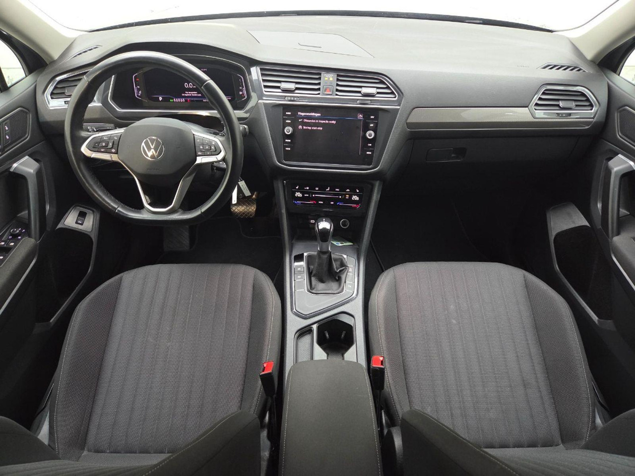 Volkswagen Tiguan Allspace 1.5 TSI R - Line 7p. | 2023 | 86.012 km | Automaat | X459RL | NAP: Geen oordeel - SUV: picture 5 Volkswagen Tiguan Allspace 1.5 TSI R - Line 7p. | 2023 | 86.012 km | Automaat | X459RL | NAP: Geen oordeel - SUV: picture 5