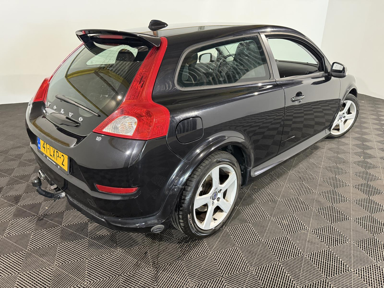 Volvo C30 1.6 R-Edition | 2010 | 284.821 km | 41-LXP-2 - Hatchback: picture 2 Volvo C30 1.6 R-Edition | 2010 | 284.821 km | 41-LXP-2 - Hatchback: picture 2