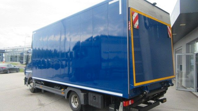 Mercedes-Benz 818L Koffer LBW, Seitentüre (GG 8,6 to.) - Box van: picture 5 Mercedes-Benz 818L Koffer LBW, Seitentüre (GG 8,6 to.) - Box van: picture 5