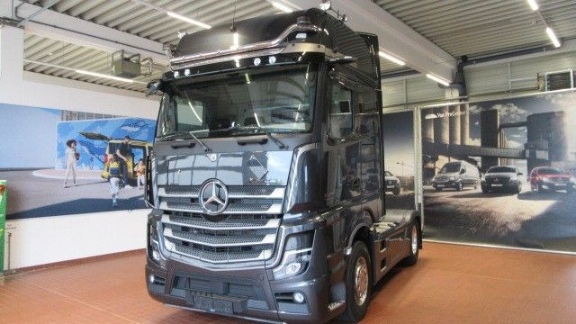 Mercedes-Benz 1863 LS Driver Extent + Sondermodel - Tractor unit: picture 3 Mercedes-Benz 1863 LS Driver Extent + Sondermodel - Tractor unit: picture 3