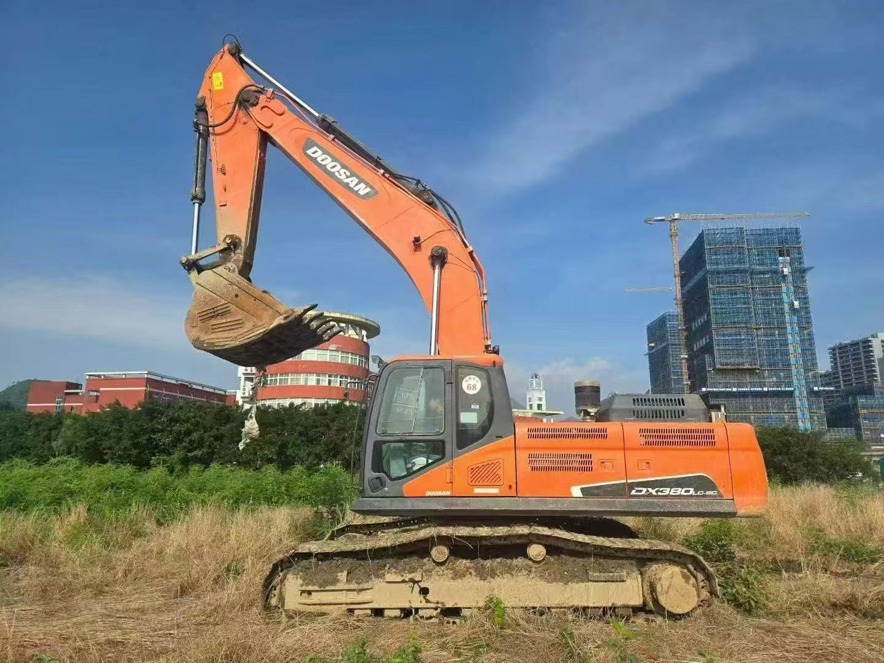 DOOSAN DX380 - Construction machinery: picture 1 DOOSAN DX380 - Construction machinery: picture 1