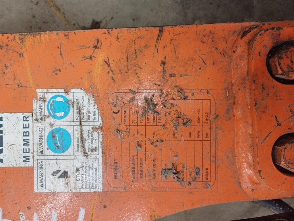 EDT 100 S/TB hydraulivasara - Hydraulic hammer for Construction machinery: picture 3 EDT 100 S/TB hydraulivasara - Hydraulic hammer for Construction machinery: picture 3