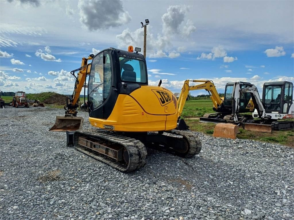 JCB 8080 pyörittäjällä - Mini excavator: picture 4 JCB 8080 pyörittäjällä - Mini excavator: picture 4