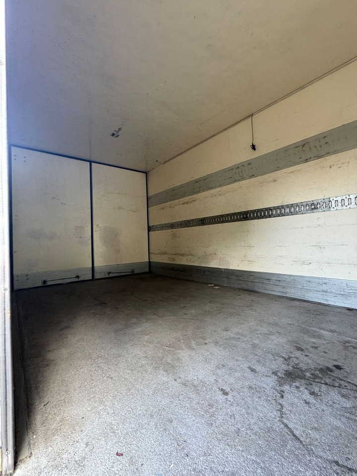 Refrigerated van Renault MIDLUM 180/Thermo-King V-500/LBW: picture 12