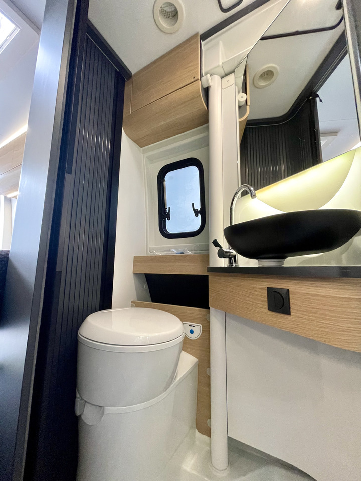 New Camper van ADRIA MAX 680 SGX: picture 11