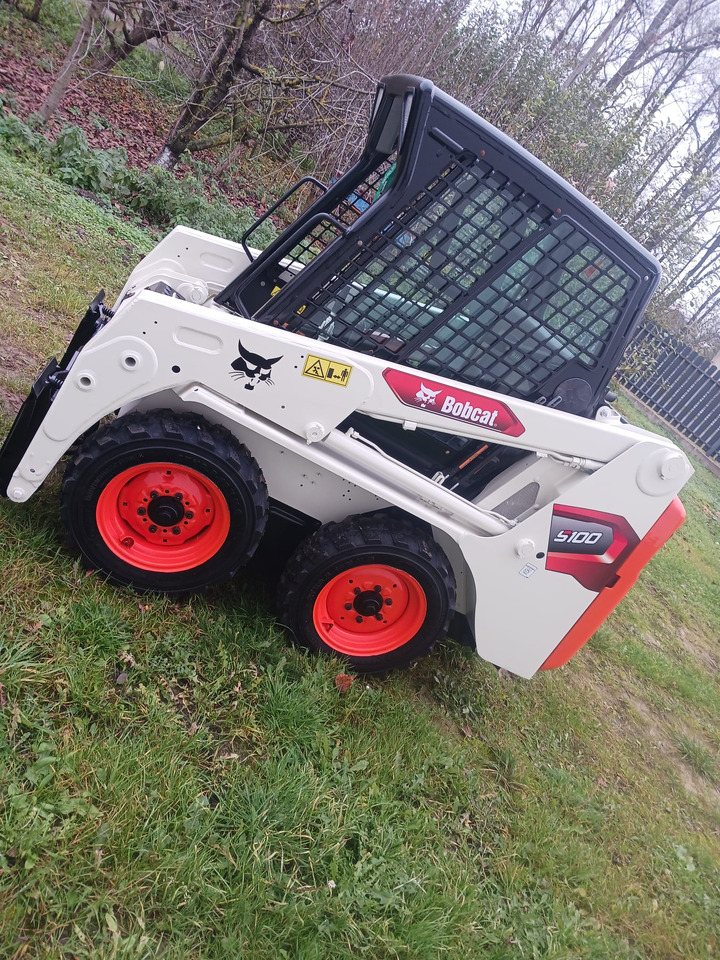 BOBCAT S100 - Skid steer loader: picture 1 BOBCAT S100 - Skid steer loader: picture 1