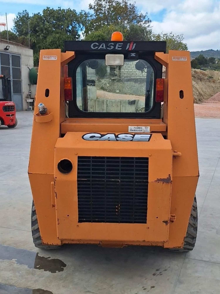 CASE 721 - Skid steer loader: picture 3 CASE 721 - Skid steer loader: picture 3