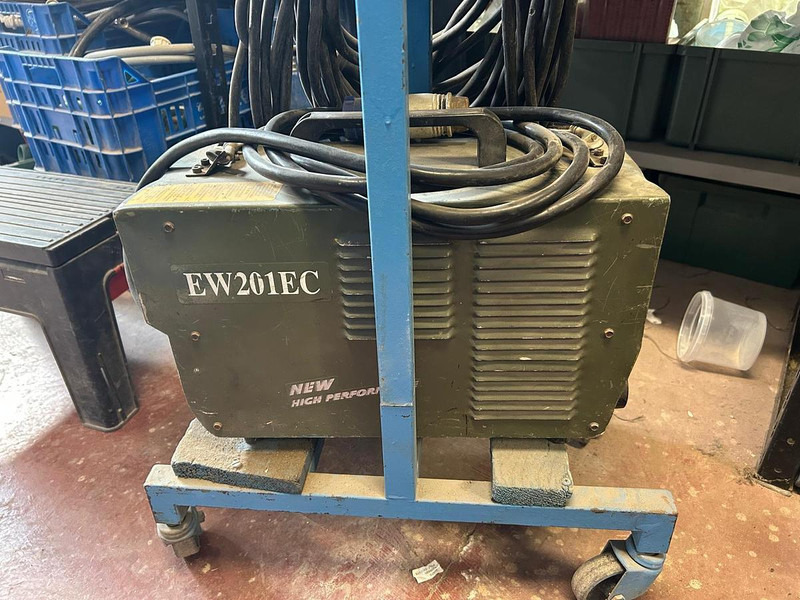 Lincoln EW201EC - Construction machinery: picture 1 Lincoln EW201EC - Construction machinery: picture 1