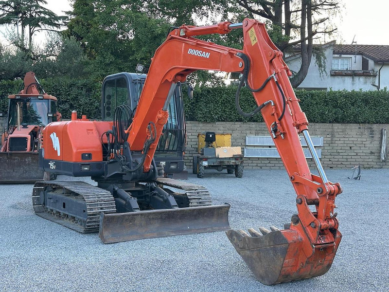 Doosan SOLAR 75V - Excavator: picture 2 Doosan SOLAR 75V - Excavator: picture 2