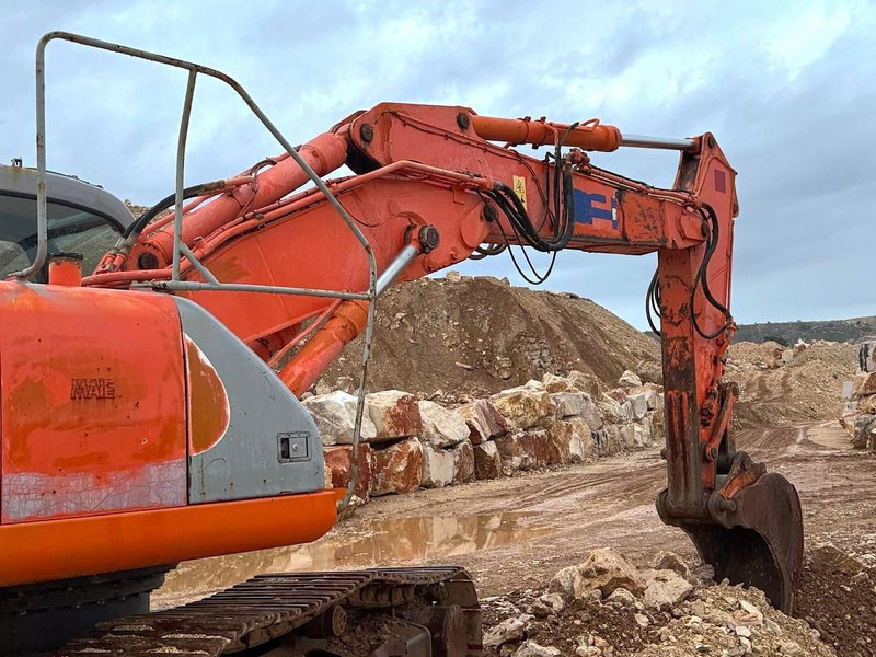 Fiat KOBELCO E305 - Excavator: picture 3 Fiat KOBELCO E305 - Excavator: picture 3