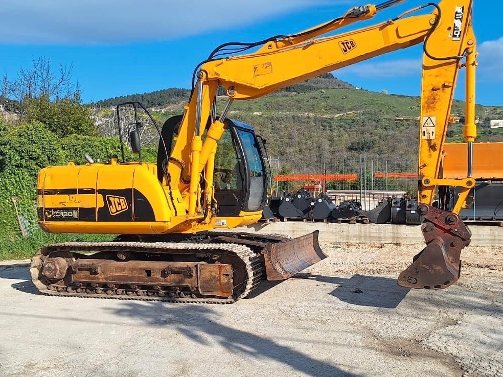JCB JS130 - Crawler excavator: picture 1 JCB JS130 - Crawler excavator: picture 1