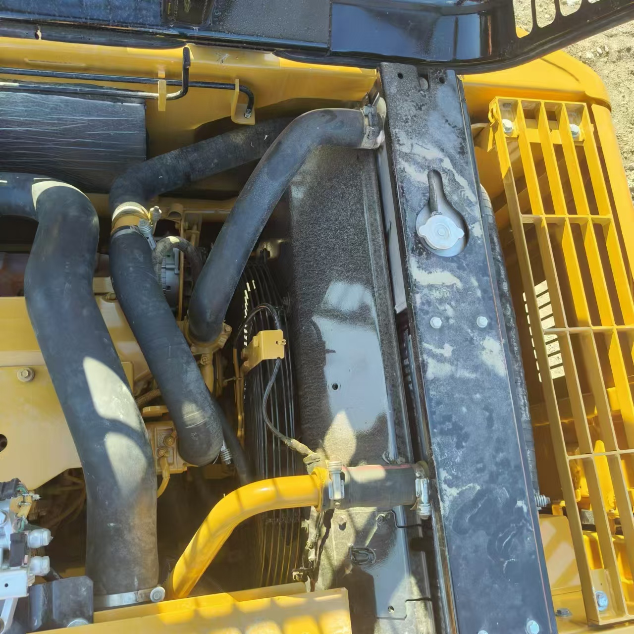 Crawler excavator CATERPILLAR 323D: picture 8 Crawler excavator CATERPILLAR 323D: picture 8