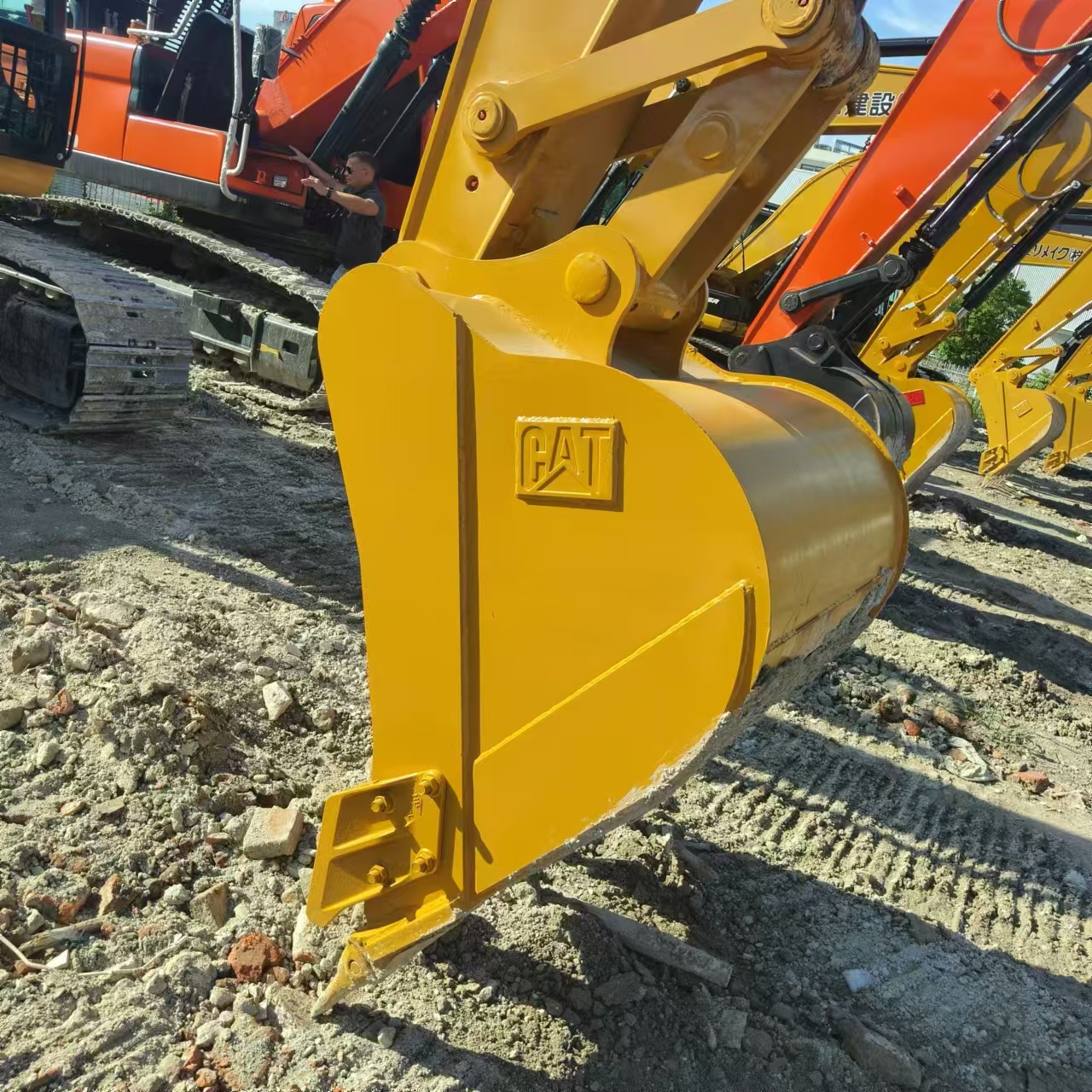 Crawler excavator CATERPILLAR 323D: picture 21 Crawler excavator CATERPILLAR 323D: picture 21