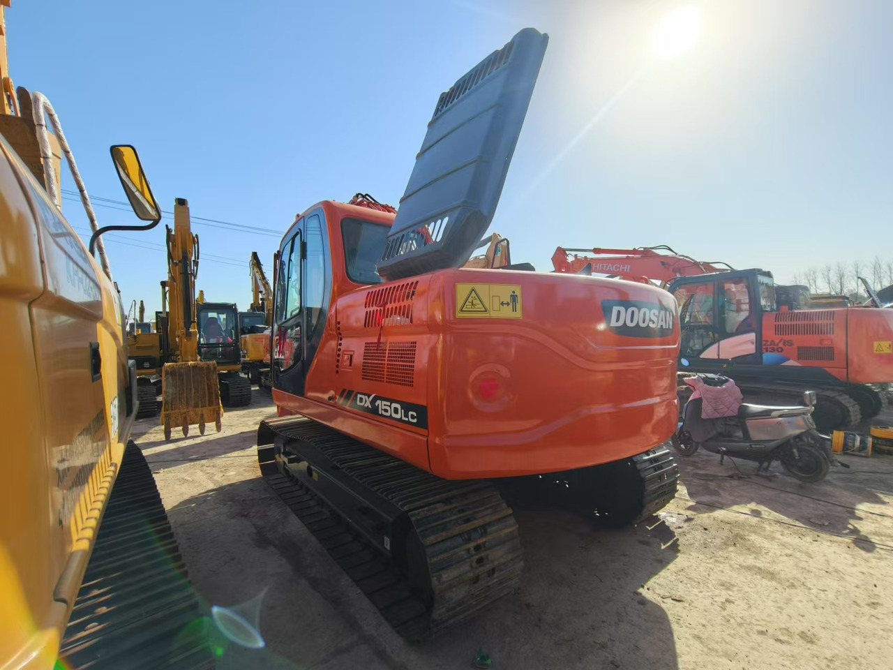 DOOSAN DX150 - Excavator: picture 5 DOOSAN DX150 - Excavator: picture 5
