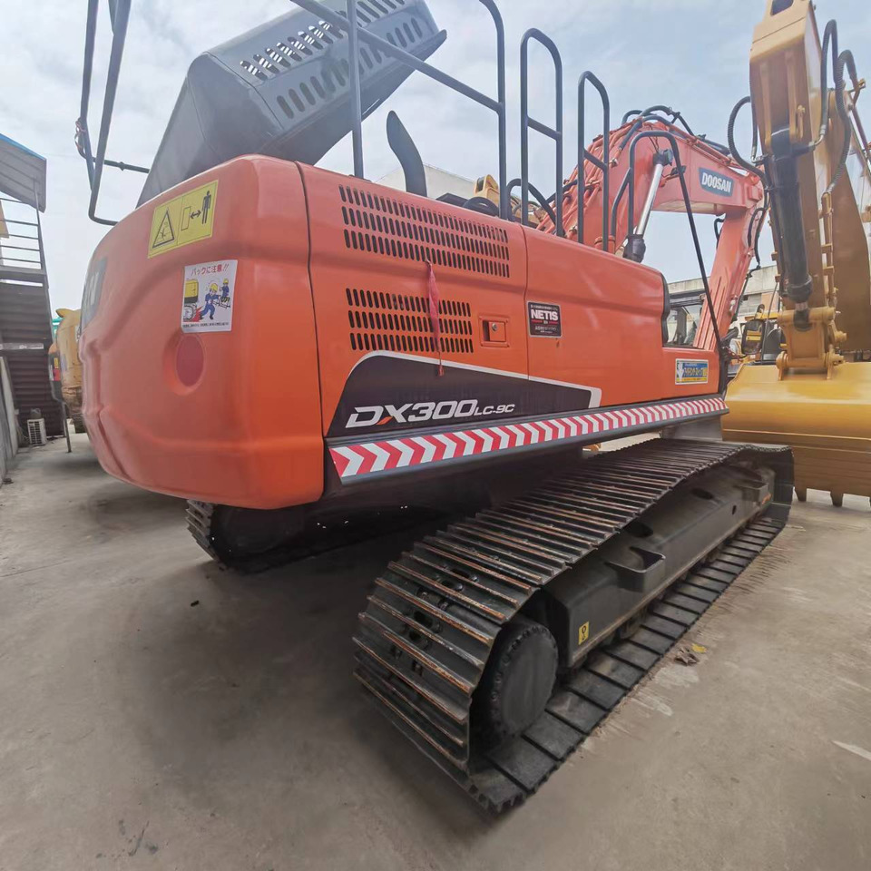 DOOSAN DX300 - Crawler excavator: picture 2 DOOSAN DX300 - Crawler excavator: picture 2