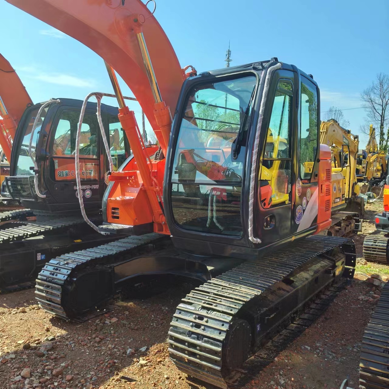 HITACHI ZX135 - Crawler excavator: picture 3 HITACHI ZX135 - Crawler excavator: picture 3