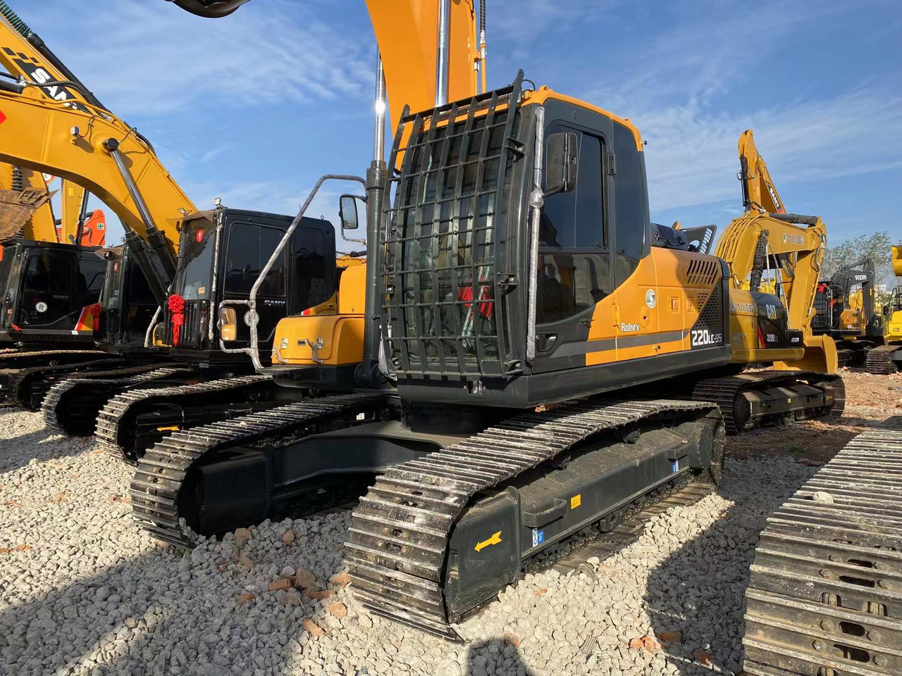 HYUNDAI R220-9S - Crawler excavator: picture 3 HYUNDAI R220-9S - Crawler excavator: picture 3
