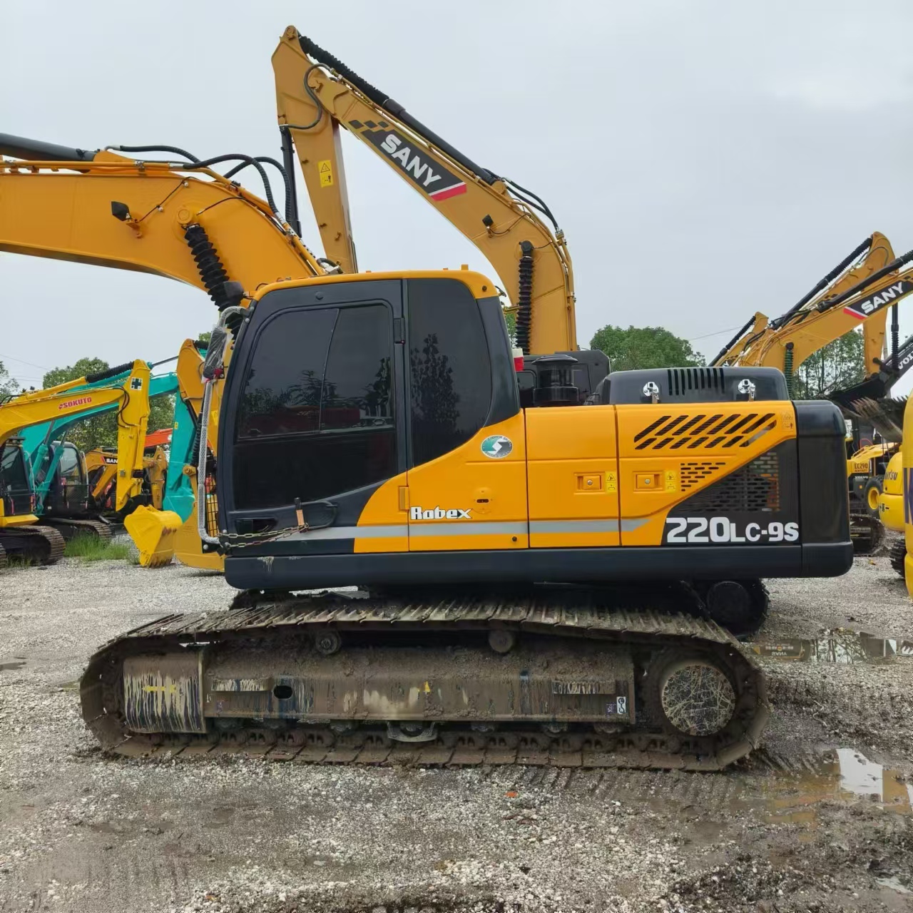 HYUNDAI R220LC-9S - Crawler excavator: picture 1 HYUNDAI R220LC-9S - Crawler excavator: picture 1