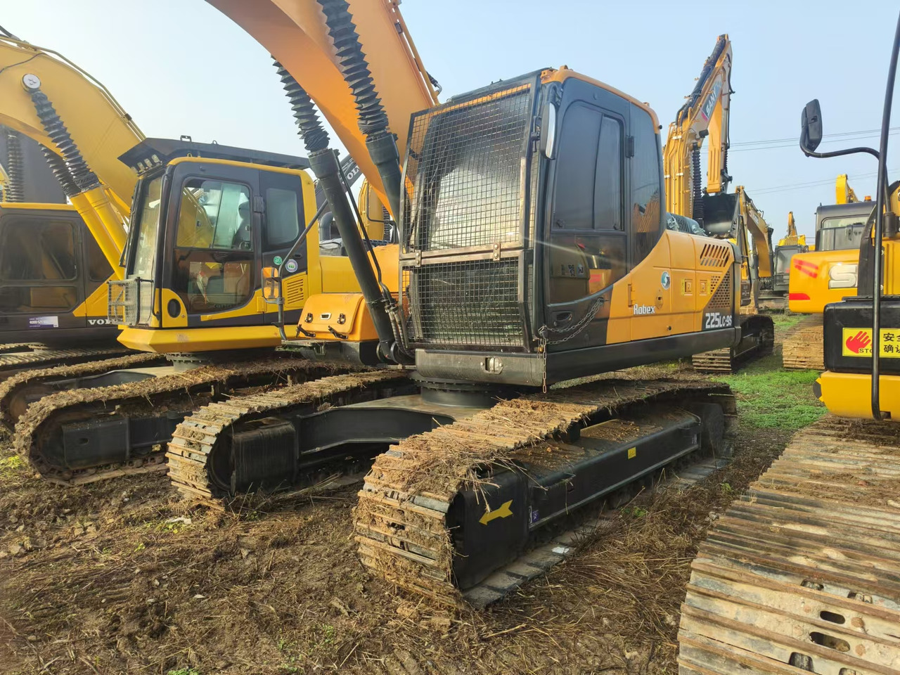 HYUNDAI ROBEX 225LC-9S - Crawler excavator: picture 4 HYUNDAI ROBEX 225LC-9S - Crawler excavator: picture 4