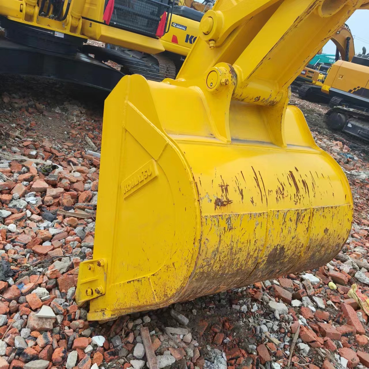 KOMATSU PC240 - Crawler excavator: picture 4 KOMATSU PC240 - Crawler excavator: picture 4