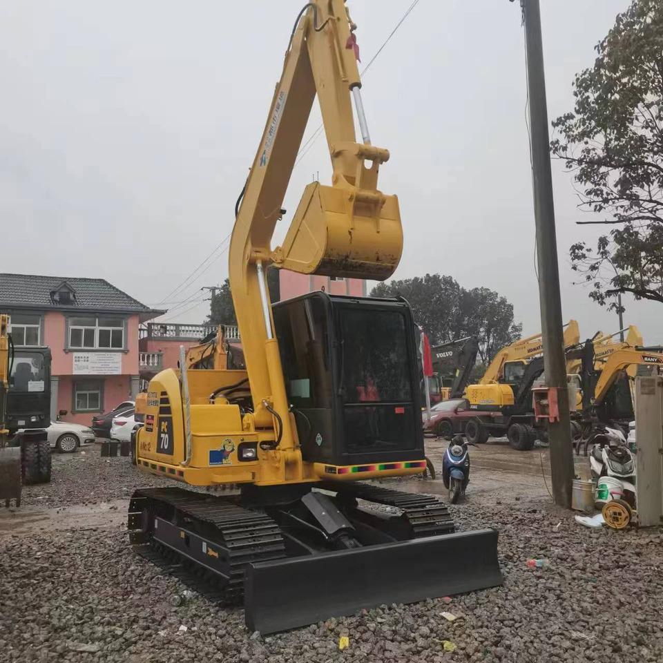 KOMATSU PC70 - Mini excavator: picture 1 KOMATSU PC70 - Mini excavator: picture 1