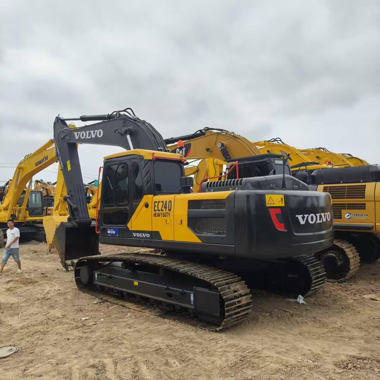 VOLVO EC240 - Crawler excavator: picture 2 VOLVO EC240 - Crawler excavator: picture 2