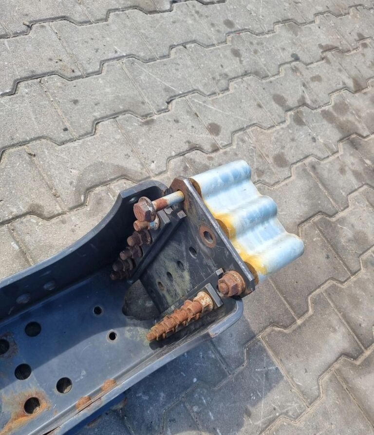 BELKA RAMY MOCOWANIE ZACZEPU HAKA RENAULT PREMIUM MAGNUM KERAX LANDER DXI GAMA T C K VOLVO FH Renault 12 - Suspension for Truck: picture 2 BELKA RAMY MOCOWANIE ZACZEPU HAKA RENAULT PREMIUM MAGNUM KERAX LANDER DXI GAMA T C K VOLVO FH Renault 12 - Suspension for Truck: picture 2