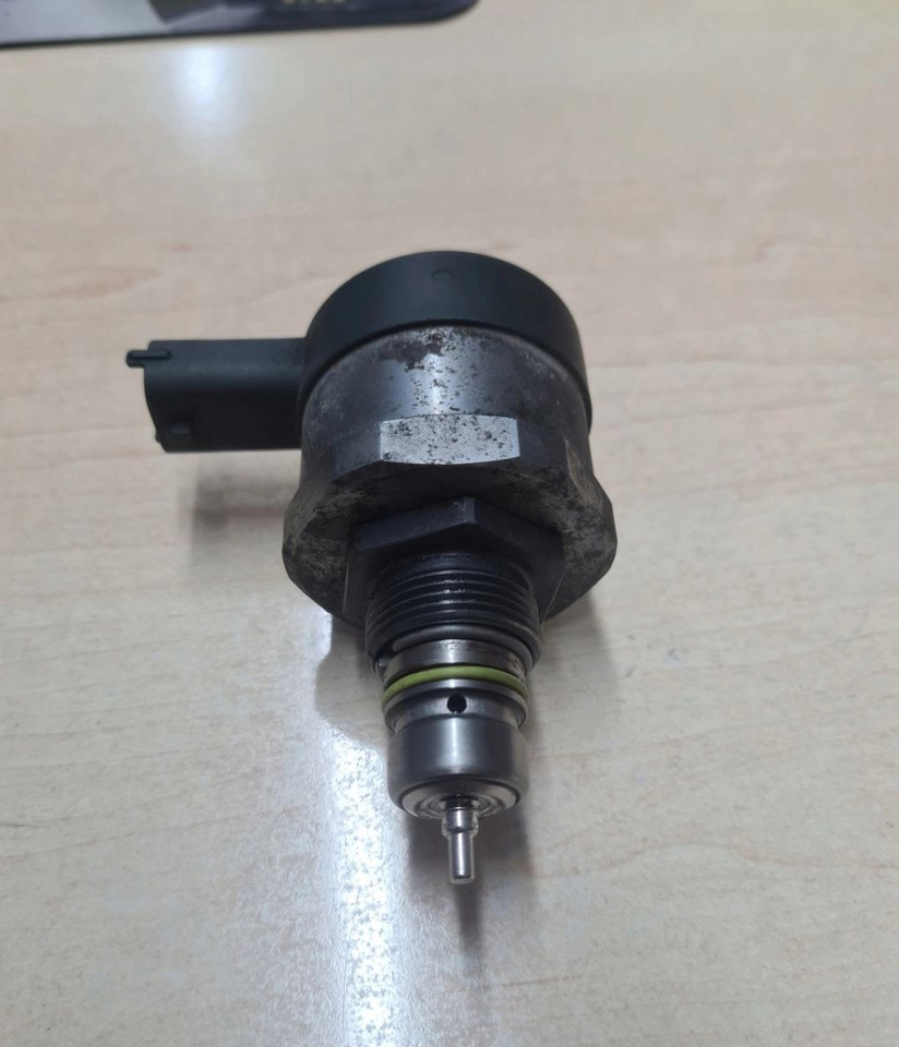 BOSCH- REGULATOR CIŚNIENIA LISTWY PALIWA FORD F-MAX 500 Gc46 9H321 BA 0281006475 - Valve: picture 3 BOSCH- REGULATOR CIŚNIENIA LISTWY PALIWA FORD F-MAX 500 Gc46 9H321 BA 0281006475 - Valve: picture 3