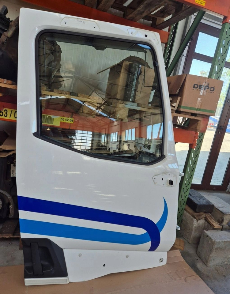 DRZWI KOMPLETNE PRAWE RENAULT GAMA T K C RANGE ORYGINALNE - Door and parts: picture 2 DRZWI KOMPLETNE PRAWE RENAULT GAMA T K C RANGE ORYGINALNE - Door and parts: picture 2