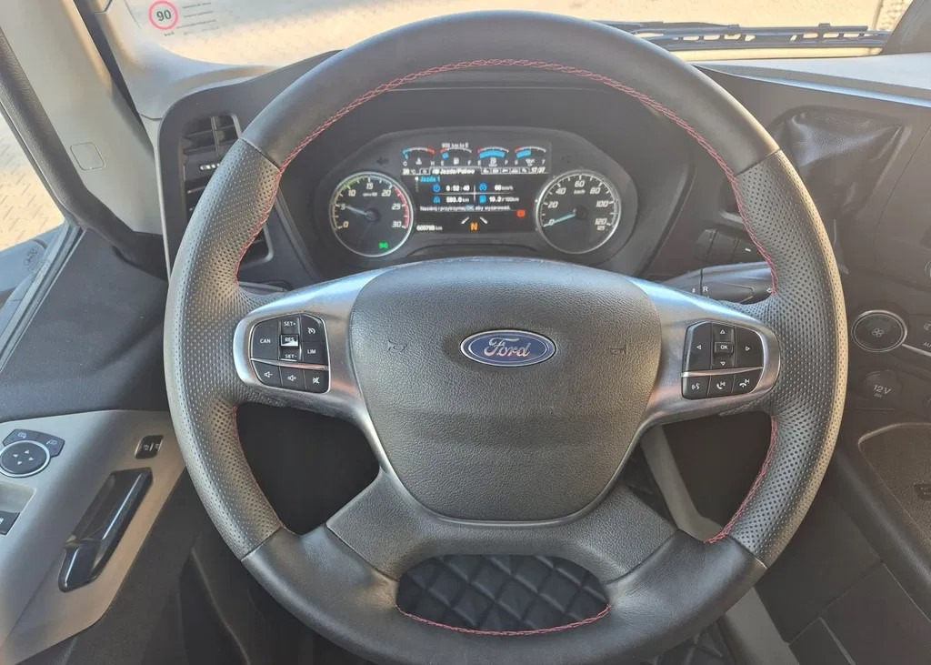 FORD WIELOFUNKCYJNA - Steering wheel: picture 1 FORD WIELOFUNKCYJNA - Steering wheel: picture 1