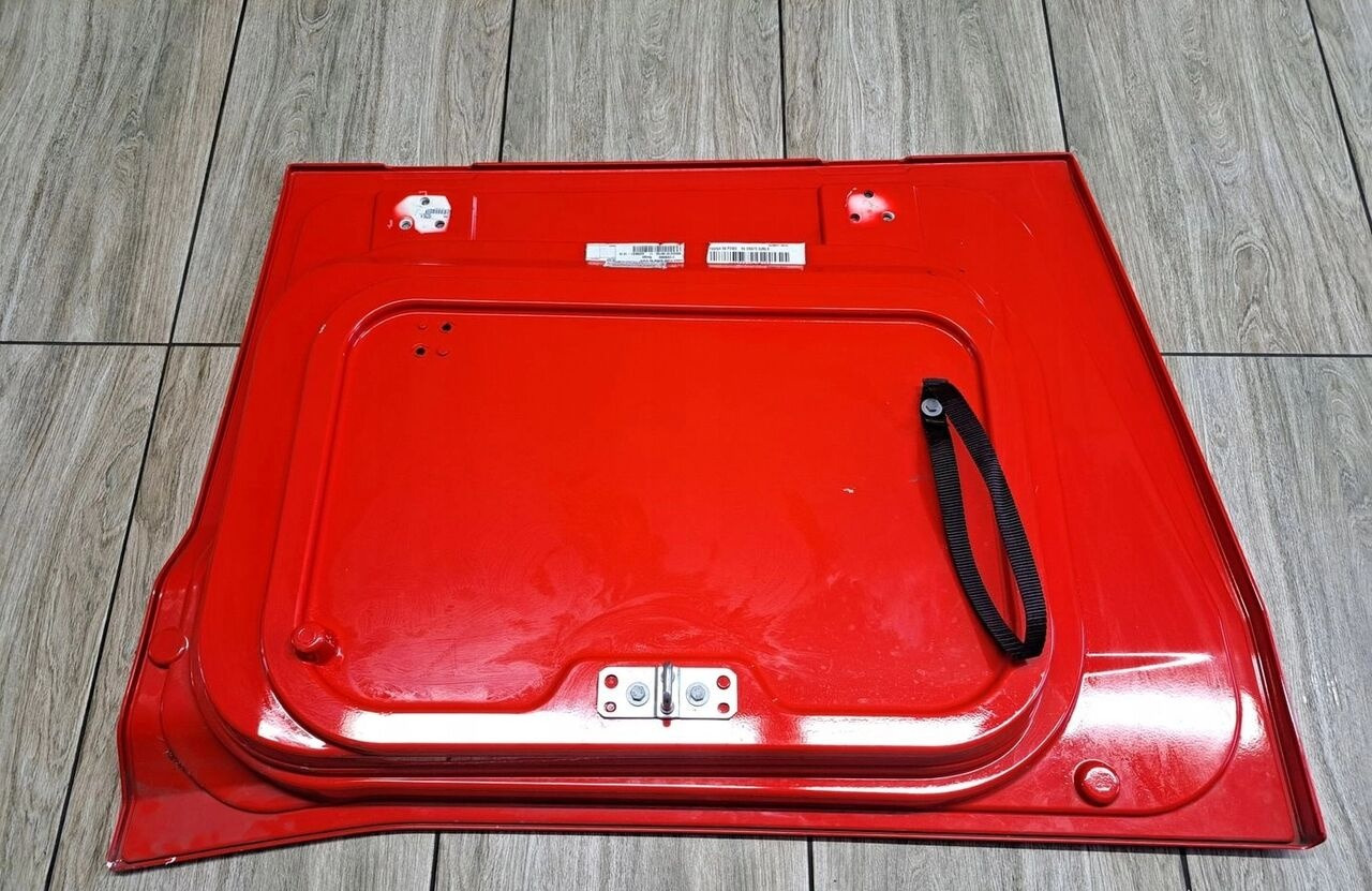 KLAPA SCHOWKA DRZWICZKI PRAWE RENAULT GAMA T HIGH EVO WYSOKA KABINA Renault RENAULT GAMA T HIGH EVO WYSOKA KABINA - Body and exterior for Truck: picture 4 KLAPA SCHOWKA DRZWICZKI PRAWE RENAULT GAMA T HIGH EVO WYSOKA KABINA Renault RENAULT GAMA T HIGH EVO WYSOKA KABINA - Body and exterior for Truck: picture 4