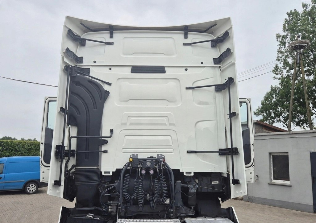 RENAULT GAMA RANGE EVO KABINA WYSOKA HIGH Renault T-Serie Evolution - Cab: picture 4 RENAULT GAMA RANGE EVO KABINA WYSOKA HIGH Renault T-Serie Evolution - Cab: picture 4