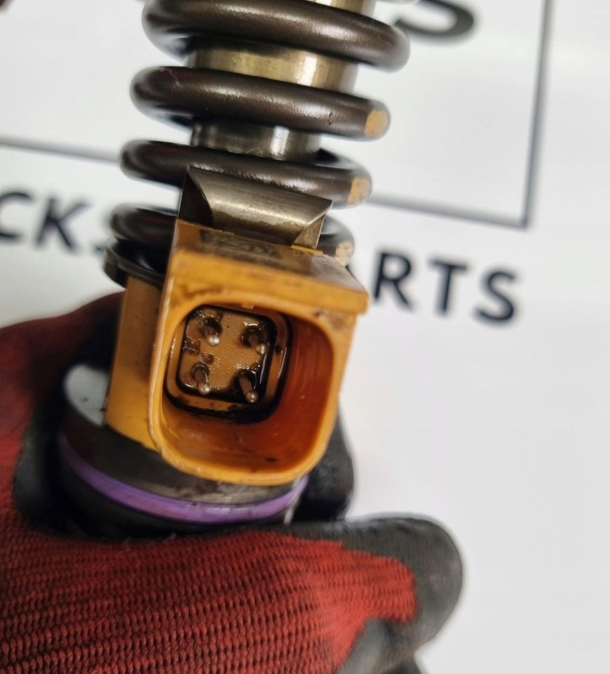 RENAULT MAGNUM DXI 13 VOLVO FH 13 FM 13 -KOMPLET 21340616 - Injector: picture 2 RENAULT MAGNUM DXI 13 VOLVO FH 13 FM 13 -KOMPLET 21340616 - Injector: picture 2