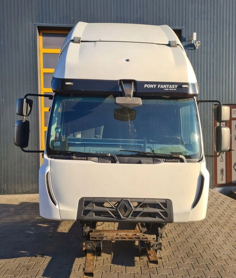 Renault GAMA D12 EURO 6 truck - Cab for Truck: picture 2 Renault GAMA D12 EURO 6 truck - Cab for Truck: picture 2