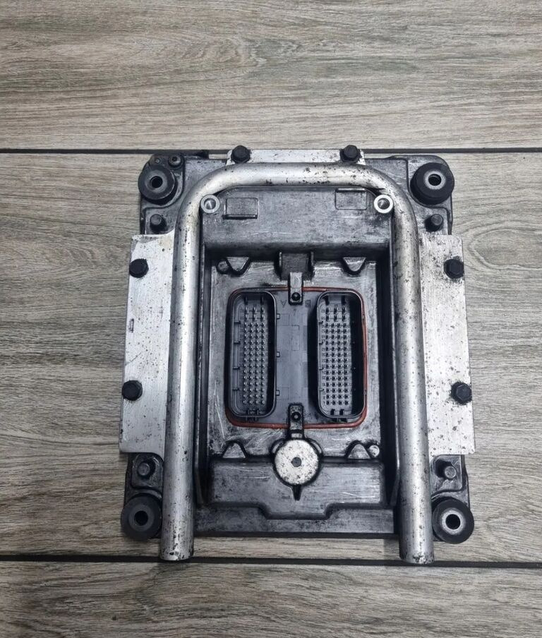 Renault KASETA KOMPUTER SILNIKA ECU PREMIUM MAGNUM DXI 20814604 Renault RENAULT PREMIUM MAGNUM DXI 20814604 P01 - ECU for Truck: picture 4 Renault KASETA KOMPUTER SILNIKA ECU PREMIUM MAGNUM DXI 20814604 Renault RENAULT PREMIUM MAGNUM DXI 20814604 P01 - ECU for Truck: picture 4