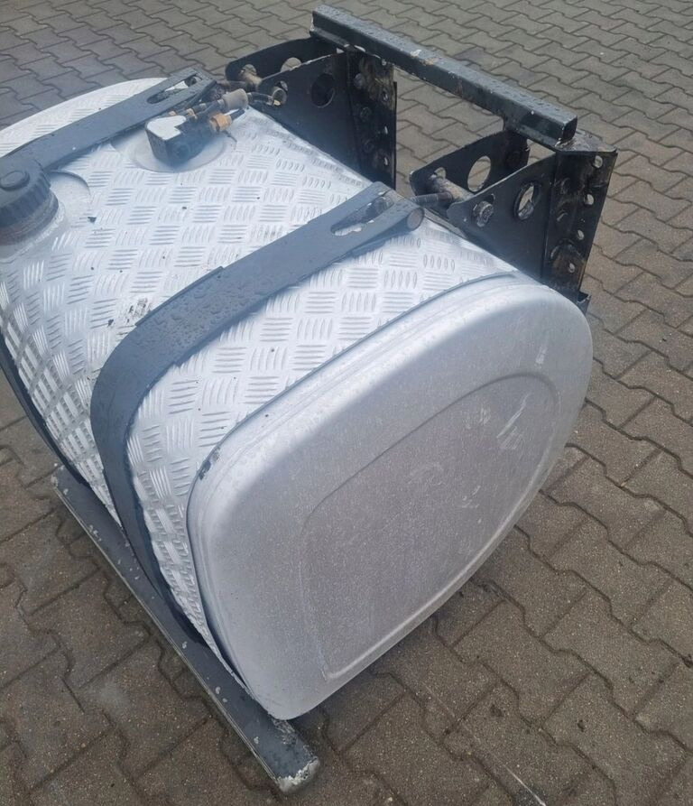 Renault PREMIUM MAGNUM DXI VOLVO FH FM 9 12 13 16 4 80 X 70. Renault RENAULT PREMIUM MAGNUM DXI VOLVO FH FM 9 12 13 16 4 - Fuel tank for Truck: picture 4 Renault PREMIUM MAGNUM DXI VOLVO FH FM 9 12 13 16 4 80 X 70. Renault RENAULT PREMIUM MAGNUM DXI VOLVO FH FM 9 12 13 16 4 - Fuel tank for Truck: picture 4