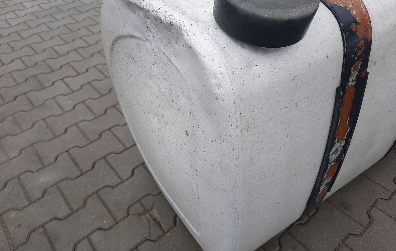 Renault ZBIORNIK PALIWA RENAULT DXI VOLVO FH FM 110X70X70 20503506 - Fuel tank for Truck: picture 1 Renault ZBIORNIK PALIWA RENAULT DXI VOLVO FH FM 110X70X70 20503506 - Fuel tank for Truck: picture 1
