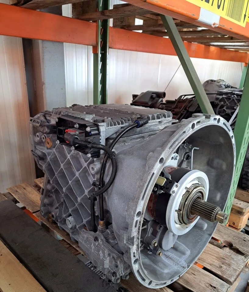 VOLVO AT2812F AUTOMATYCZNA - Gearbox: picture 1 VOLVO AT2812F AUTOMATYCZNA - Gearbox: picture 1