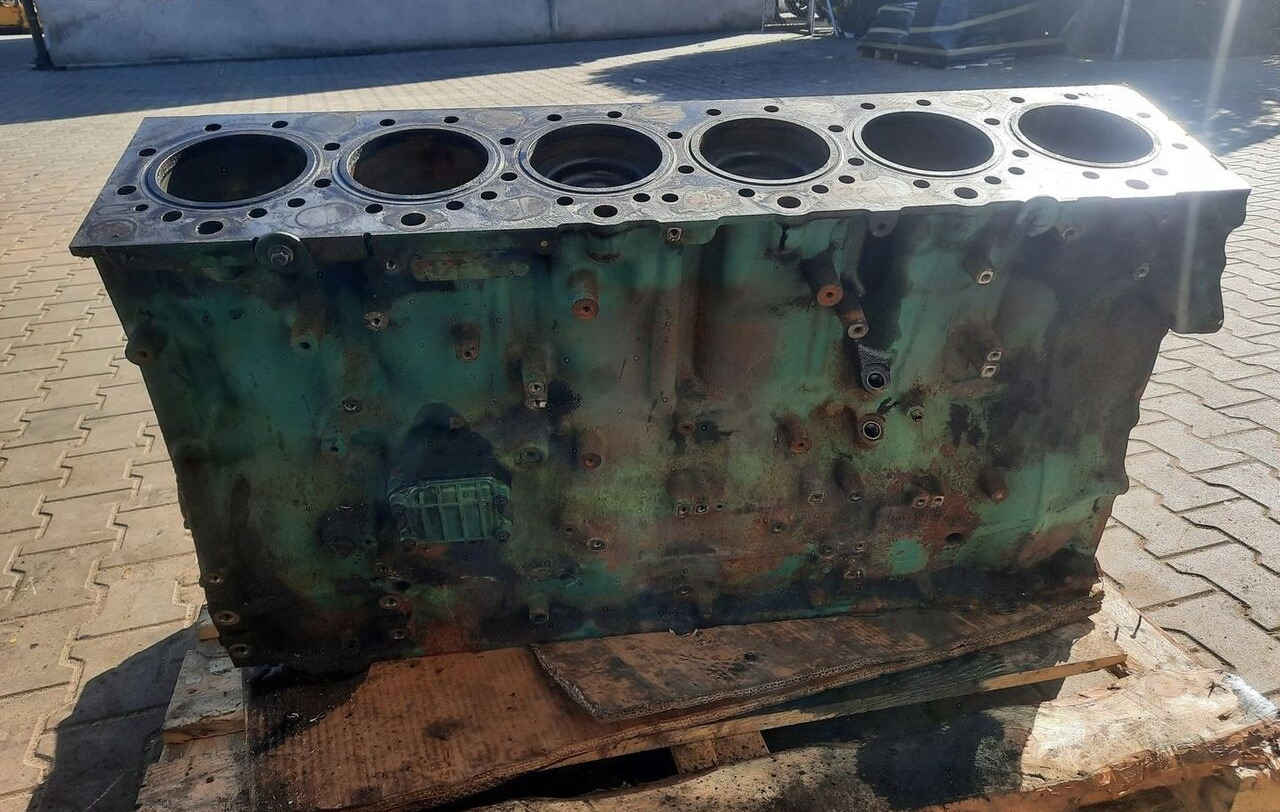 Cylinder block for Truck VOLVO BLOK SILNIKA SŁUPEK TŁOKI WAŁ VOLVO FH 4 D13K: picture 8 Cylinder block for Truck VOLVO BLOK SILNIKA SŁUPEK TŁOKI WAŁ VOLVO FH 4 D13K: picture 8