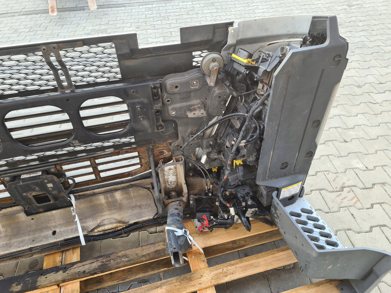 Bumper for Truck VOLVO KOMPLETNY PRZÓD LAMPA ATRAPA GRILL BELKA FH 4 EURO 6: picture 16