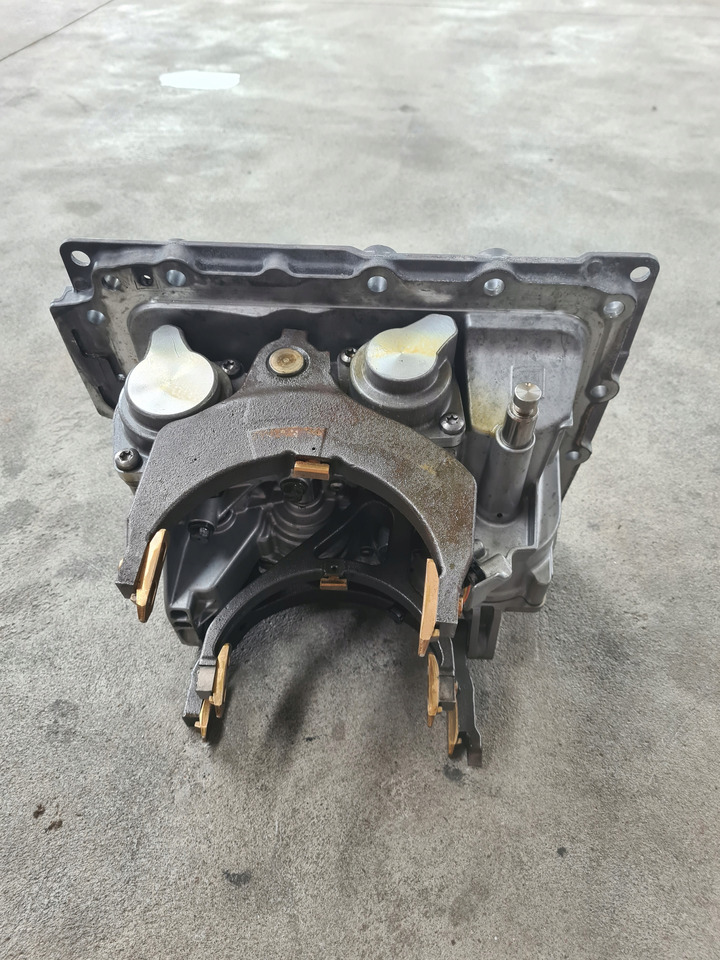 VOLVO WYBIERAK SKRZYNI BIEGÓW "TRAG G" Z RETARDEREM VOLVO FH 4 5 RENAULT GAMA T - Gearbox and parts for Truck: picture 5 VOLVO WYBIERAK SKRZYNI BIEGÓW "TRAG G" Z RETARDEREM VOLVO FH 4 5 RENAULT GAMA T - Gearbox and parts for Truck: picture 5