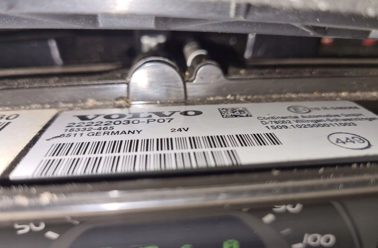 Volvo FH 4 FM 4 AUTOMAT 22222030 Volvo VOLVO FH 4 FM 4 AUTOMAT 22222030 - Dashboard for Truck: picture 2 Volvo FH 4 FM 4 AUTOMAT 22222030 Volvo VOLVO FH 4 FM 4 AUTOMAT 22222030 - Dashboard for Truck: picture 2