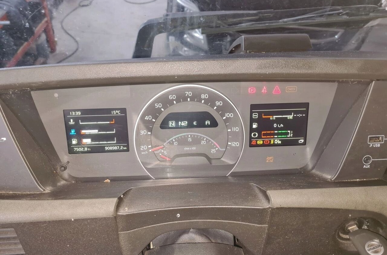Volvo FH 4 FM 4 AUTOMAT 22222030 Volvo VOLVO FH 4 FM 4 AUTOMAT 22222030 - Dashboard for Truck: picture 1 Volvo FH 4 FM 4 AUTOMAT 22222030 Volvo VOLVO FH 4 FM 4 AUTOMAT 22222030 - Dashboard for Truck: picture 1