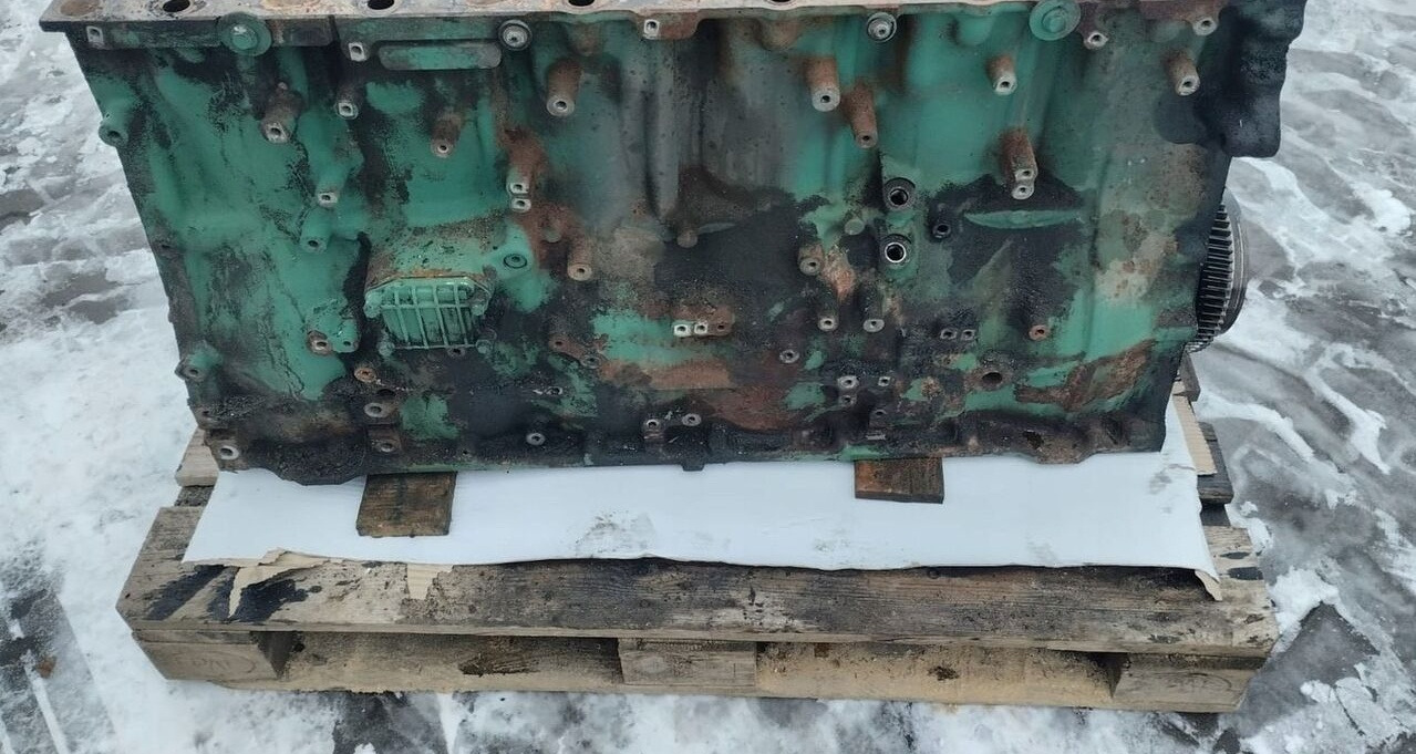 Volvo FM truck - Cylinder block for Truck: picture 4 Volvo FM truck - Cylinder block for Truck: picture 4