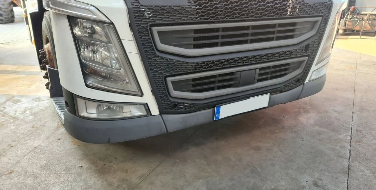 Volvo KOMPLETNY PRZÓD LAMPA ATRAPA GRILL BELKA FH 4 EURO 6 Volvo VOLVO FH 4 EURO 6 - Bumper for Truck: picture 5 Volvo KOMPLETNY PRZÓD LAMPA ATRAPA GRILL BELKA FH 4 EURO 6 Volvo VOLVO FH 4 EURO 6 - Bumper for Truck: picture 5