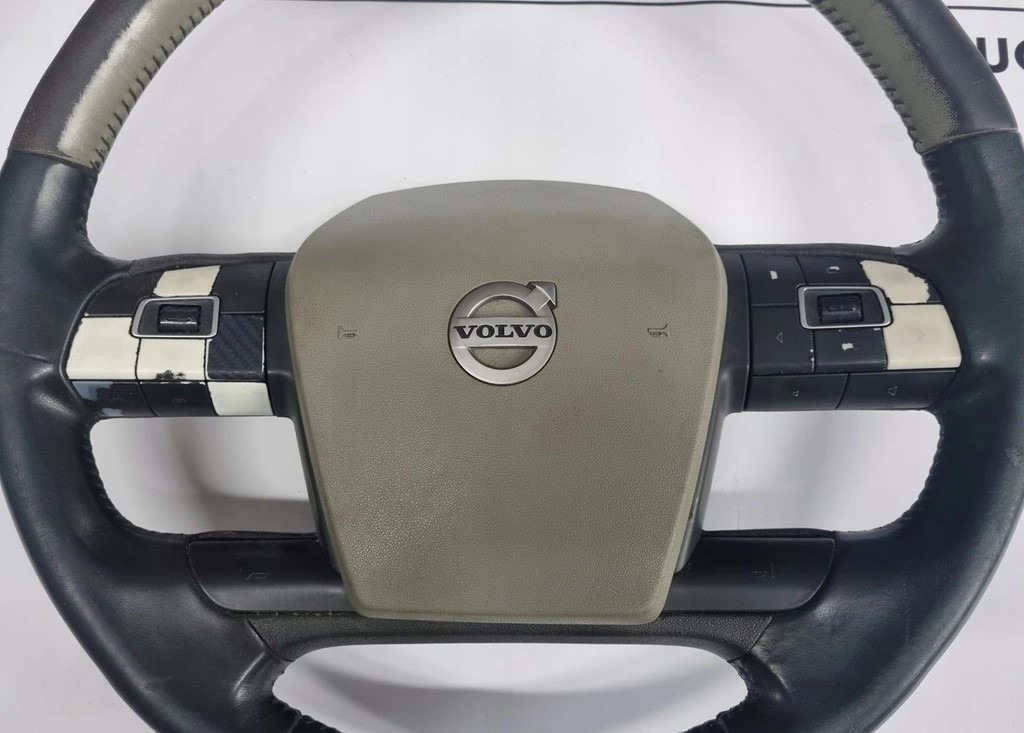 WIELOFUNKCYJNA VOLVO FH 4 FM 4 FMX - Steering wheel: picture 3 WIELOFUNKCYJNA VOLVO FH 4 FM 4 FMX - Steering wheel: picture 3