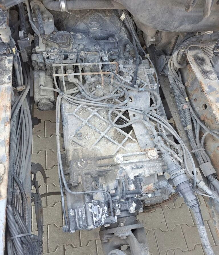 ZF MANUALNA MANUAL NEW ECOSPLIT 16 ZF Manual ZF New Escosplit 16 2220 TD - Gearbox for Truck: picture 2 ZF MANUALNA MANUAL NEW ECOSPLIT 16 ZF Manual ZF New Escosplit 16 2220 TD - Gearbox for Truck: picture 2