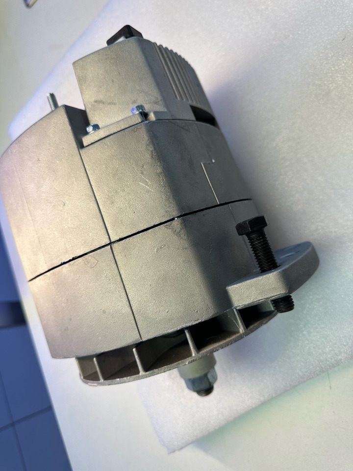 Woda Case combine - Alternator for Truck: picture 1 Woda Case combine - Alternator for Truck: picture 1