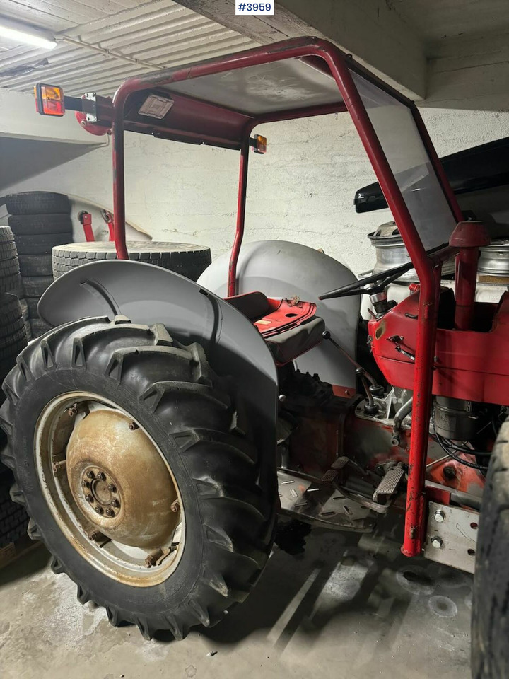 1971 Massey Ferguson 135 - Farm tractor: picture 3 1971 Massey Ferguson 135 - Farm tractor: picture 3
