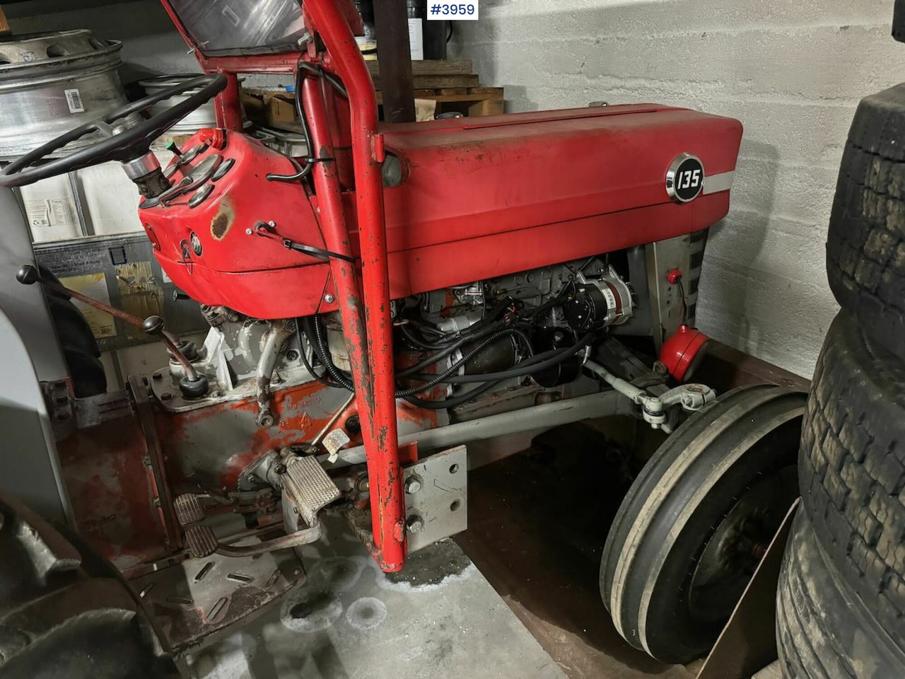 1971 Massey Ferguson 135 - Farm tractor: picture 2 1971 Massey Ferguson 135 - Farm tractor: picture 2